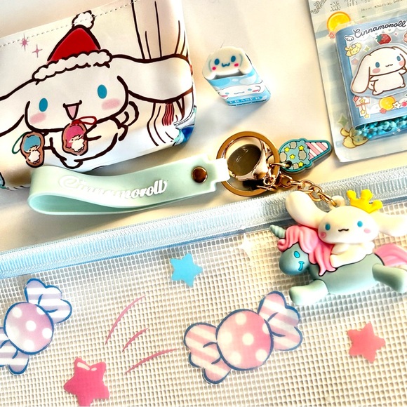 🩵Cinnamoroll Adorable Christmas Stocking Stuffer 6-Piece Mini Bundle - Picture 6 of 7